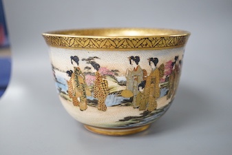 A Japanese Satsuma pottery bowl, Meiji period. 11cm diameter